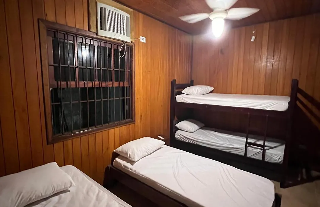 Casa a 250M da praia das Toninhas-1